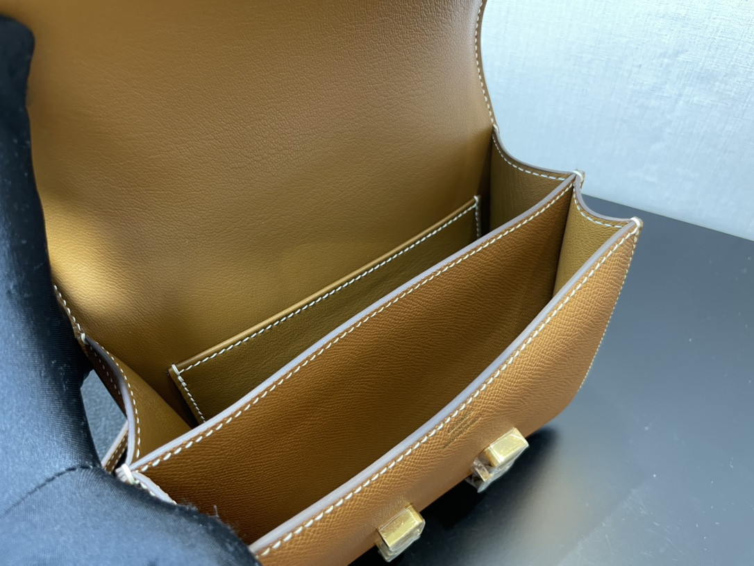 H**mes constance 24 epsom leather gold hardware 9.4"x5.9"x3"
