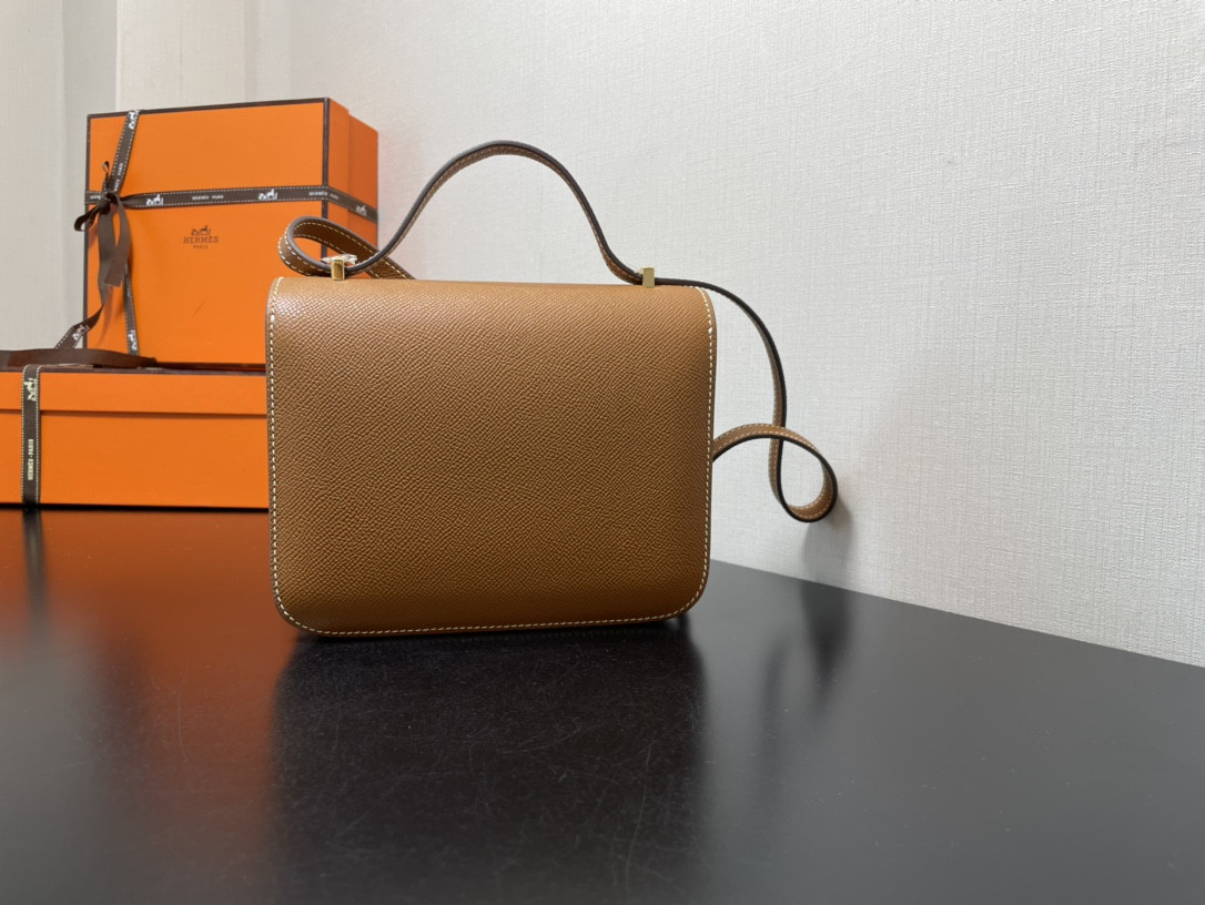 H**mes constance 24 epsom leather gold hardware 9.4"x5.9"x3"