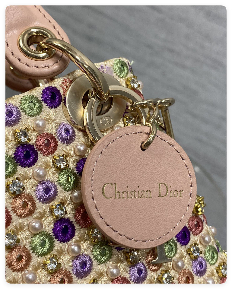 D*or artistic limited edition three-gusset lady D*or micro bag with heavy bead embroidery 12x10x5cm