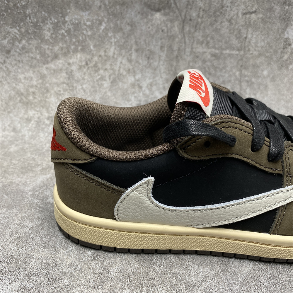 NIKE TRAVIS SCOTT X AIR JORDAN 1 LOW