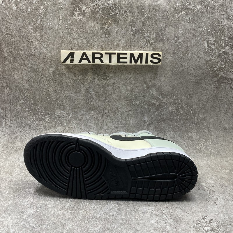 Nike Dunk low off white Video Game