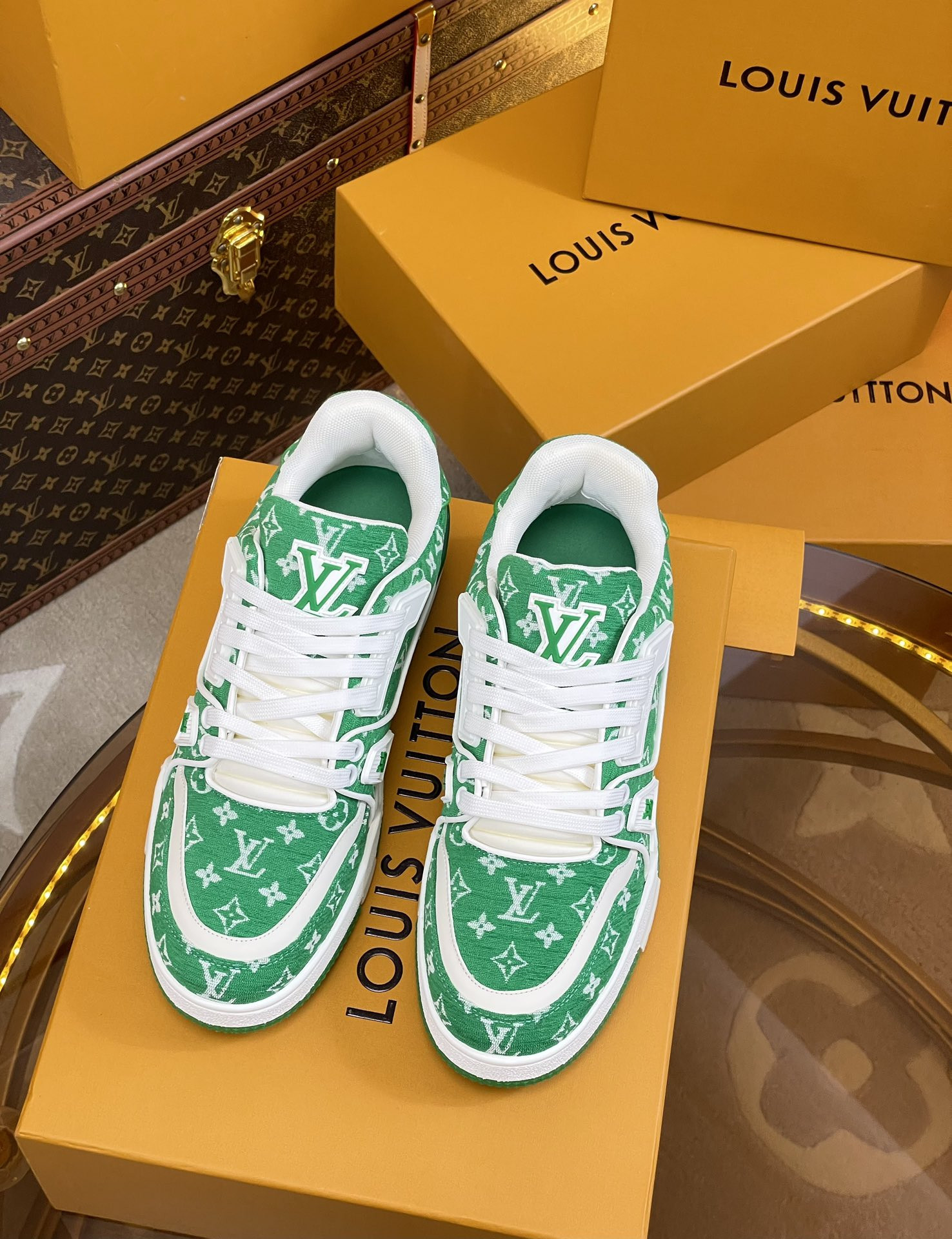 UA LV Trainer Sneaker