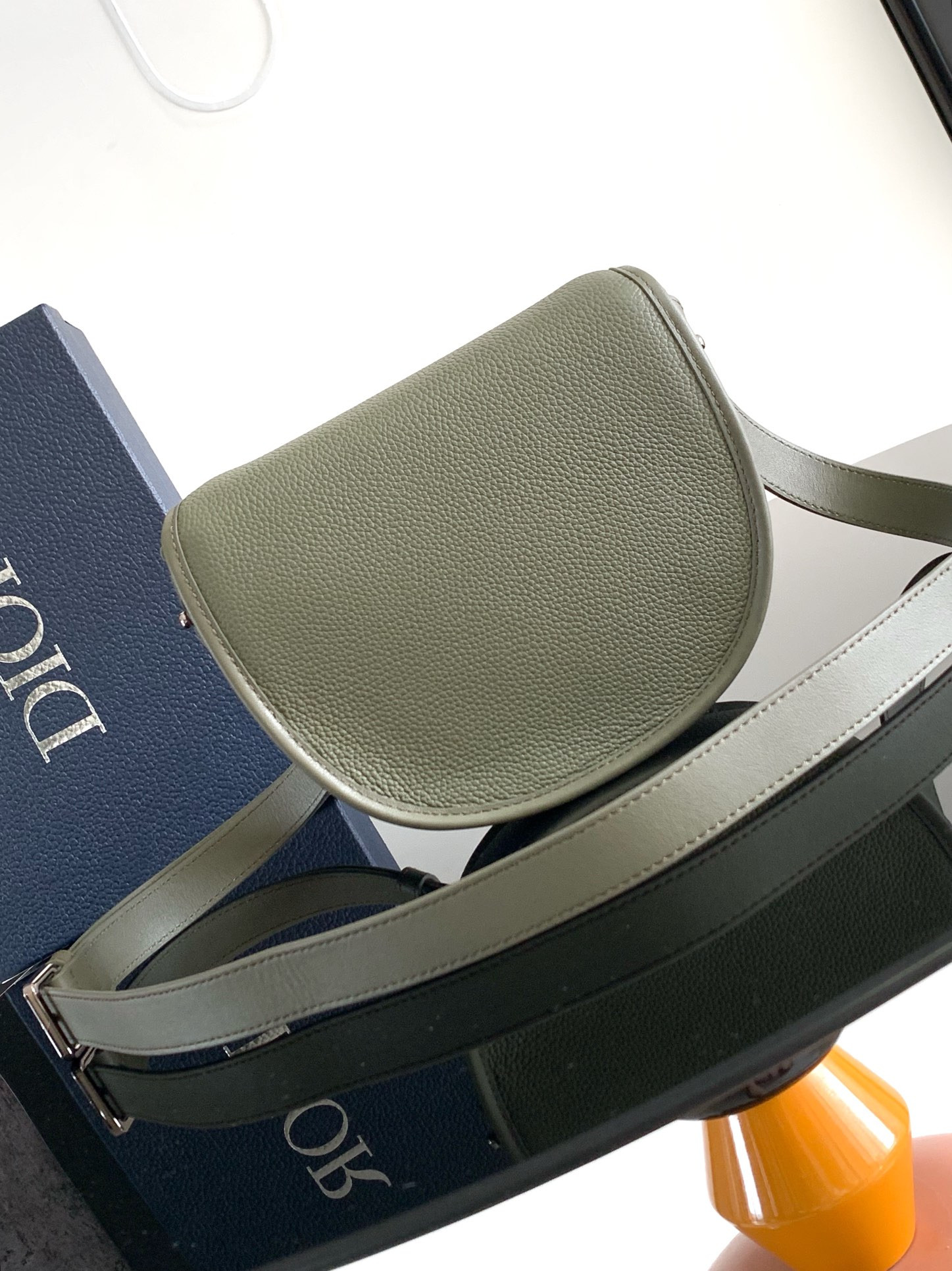 D*or mini gallop bag with strap 20.5 x 16 x 5 cm