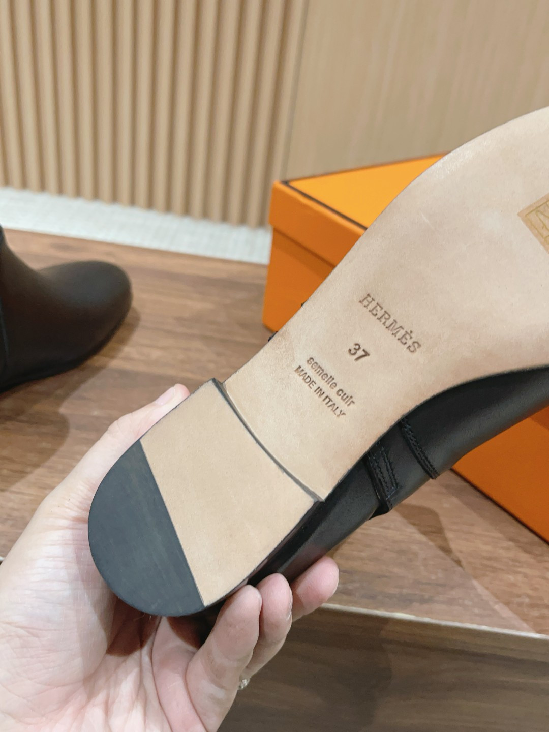 ua H**mes neo ankle boot