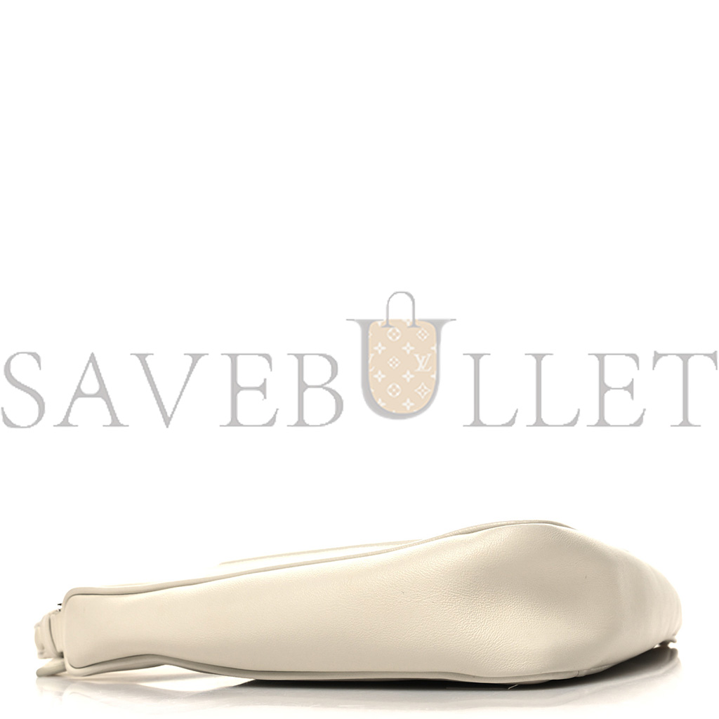 Pra*a grace lux triangle pouch white (26*14*8cm)