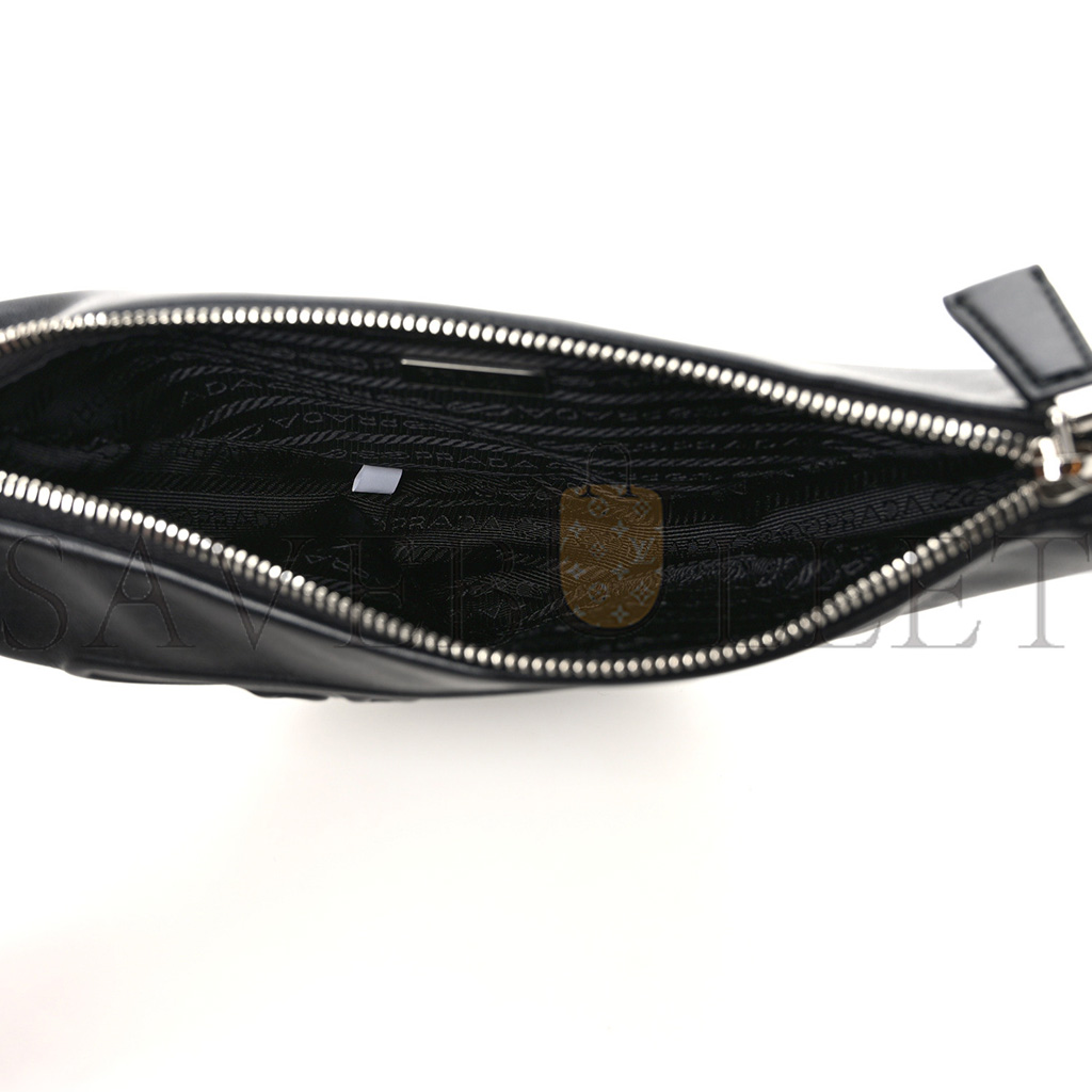 Pra*a grace lux triangle wristlet pouch black (26*15*6cm)