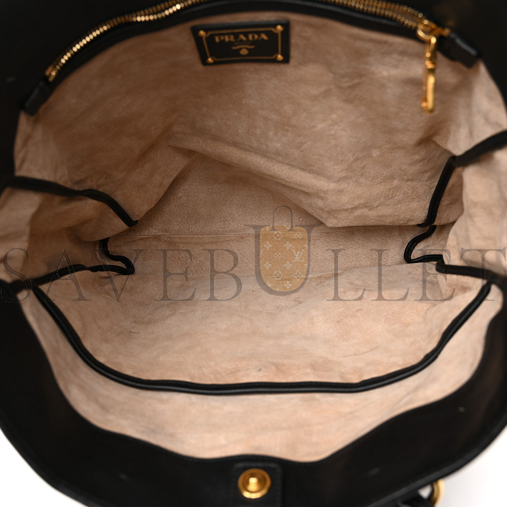 Pra*a soft calf shopping tote black (36*33*11cm)